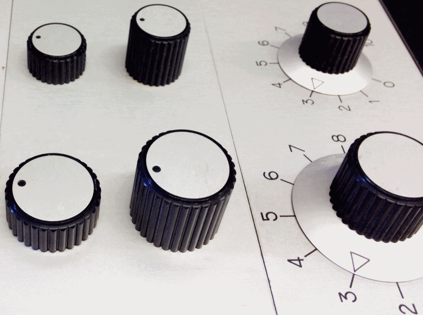 Fabrication de boutons pour commutateur et potentiomètre